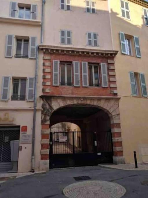Jolie 3 Pieces Avec Terrasse Au Vieux Port, A 2 Pas Des Plages Et Du Palais. Cannes Exterior photo